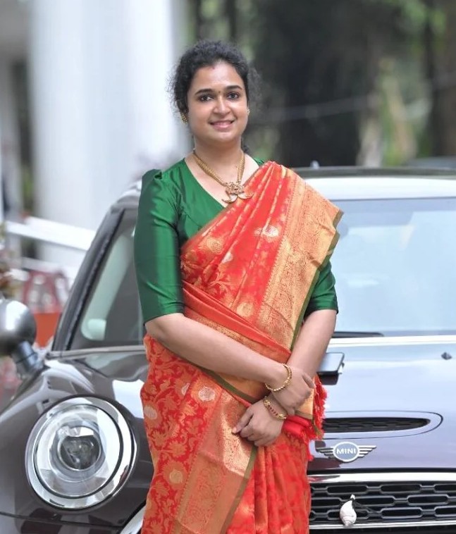 Dr. Mookambika R V